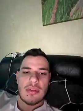 Snapshot of oscar_sweet22 chatting on 10-11-25, 12:04 oscar sweet22 online show from 10-11-25, 12:04