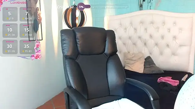 Snapshot of MsJossie chatting on 03-12-26, 03:23 MsJossie online show from 03-12-26, 03:23