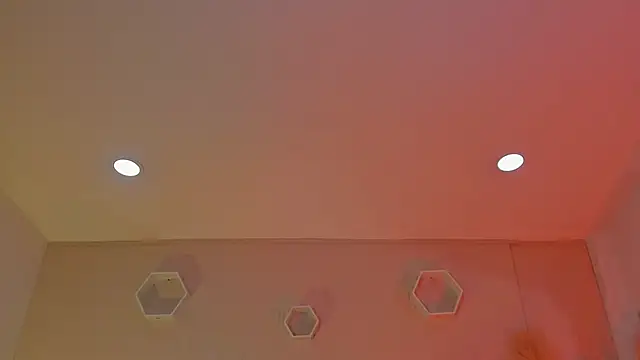 Agathaargent  online show from 12-15-25, 08:46