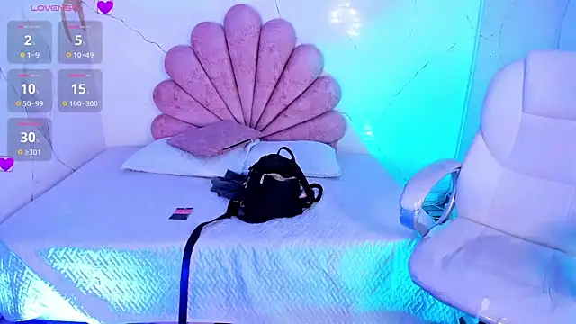 Agathaargent  online show from 03-30-26, 09:05