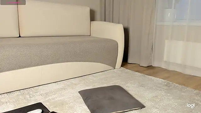 AmelinaLove online show from 12-18-25, 02:17