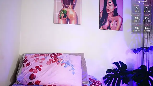 Snapshot of YourMandy chatting on 03-05-25, 11:05 YourMandy online show from 03-05-25, 11:05