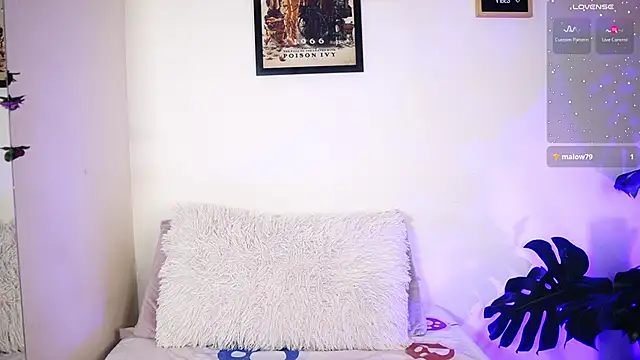 Snapshot of YourMandy chatting on 03-12-25, 10:39 YourMandy online show from 03-12-25, 10:39