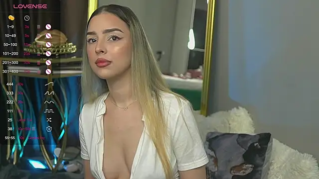ScarletColes online show from 12-13-24, 11:39