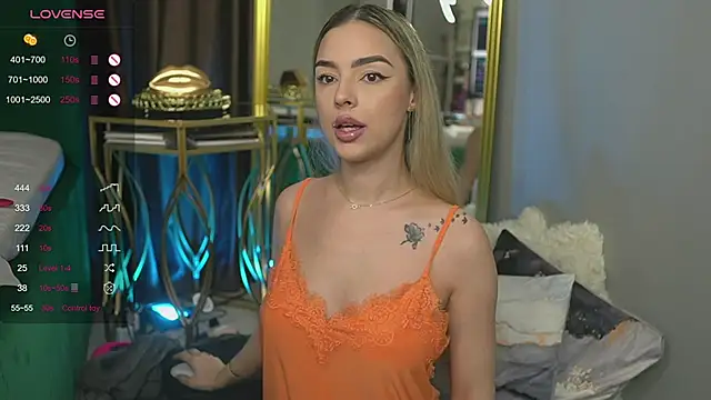 ScarletColes online show from 01-21-25, 11:34
