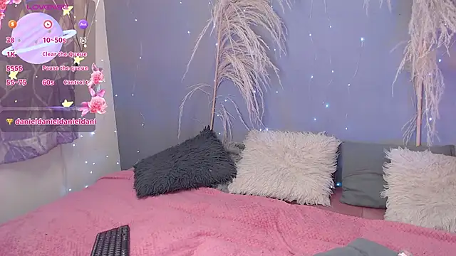 sussiee garden online show from 01-15-25, 01:52