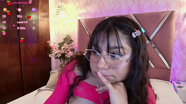 Miaa Smiith1 online show from 02-04-25, 03:15