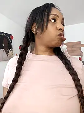 Snapshot of kitty__blackgl chatting on 02-15-25, 03:06 kitty blackgl online show from 02-15-25, 03:06