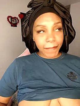 Snapshot of kitty__blackgl chatting on 02-24-25, 05:11 kitty blackgl online show from 02-24-25, 05:11