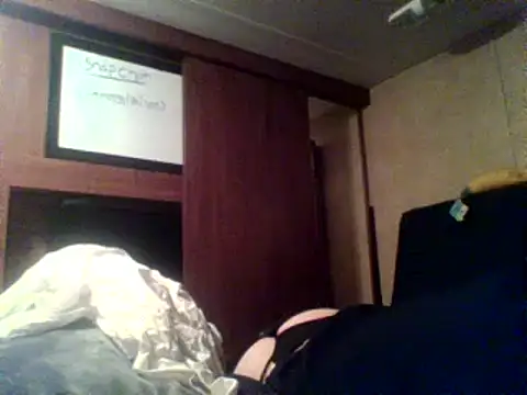 Snapshot of CharlieHammmer chatting on 10-26-25, 10:10 CharlieHammmer online show from 10-26-25, 10:10