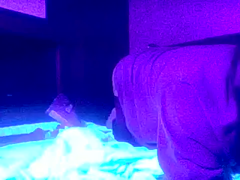 Snapshot of CharlieHammmer chatting on 10-28-25, 09:46 CharlieHammmer online show from 10-28-25, 09:46