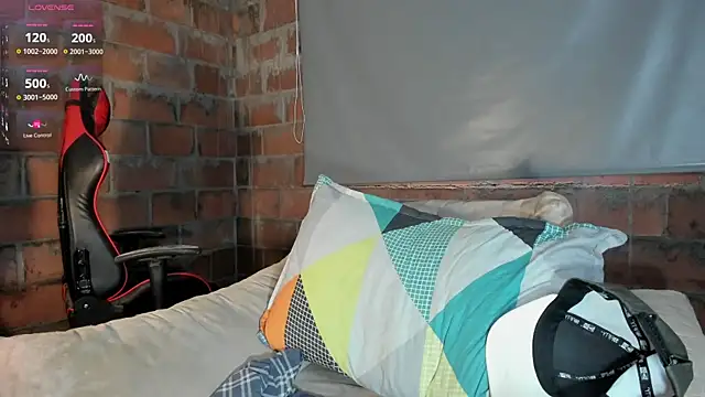 Snapshot of ftmphilip_ chatting on 07-18-26, 01:37 ftmphilip online show from 07-18-26, 01:37