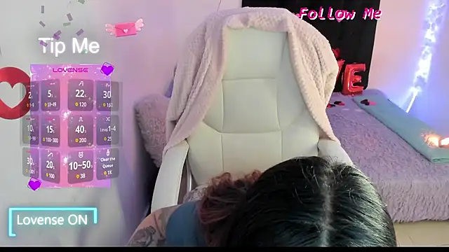 Sofia thomson1 t online show from 02-20-25, 10:05