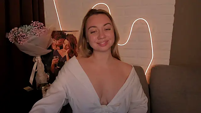 DanielaWisse online show from 12-16-24, 02:36