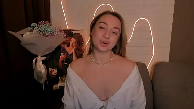 DanielaWisse online show from 12-16-24, 08:58