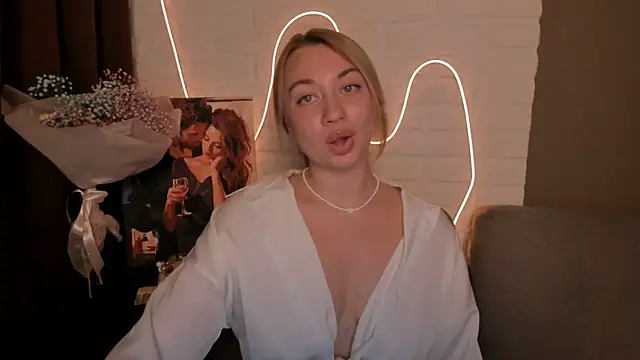 DanielaWisse online show from 12-19-24, 08:44