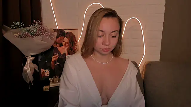 DanielaWisse online show from 12-20-24, 02:52