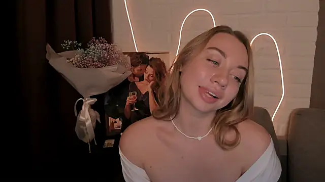 DanielaWisse online show from 12-22-24, 05:01