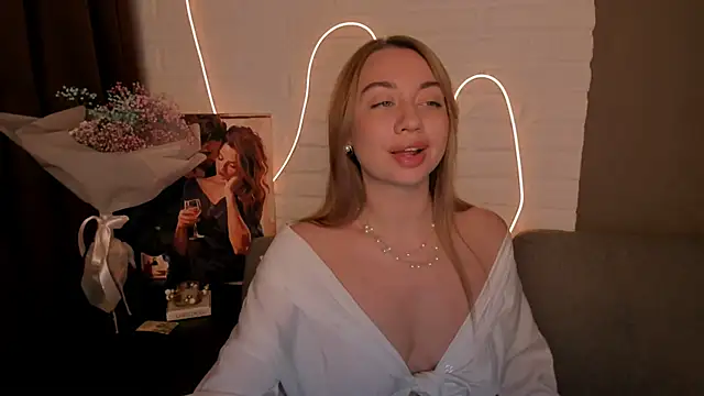 DanielaWisse online show from 12-31-24, 02:19