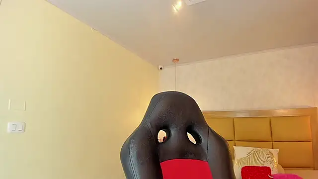 LARSONMIA online show from 03-16-26, 12:31