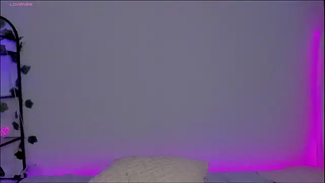 Megan Rodrigo online show from 01-13-25, 10:13