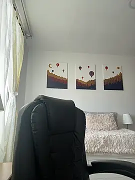 Megan Rodrigo online show from 11-25-25, 08:09