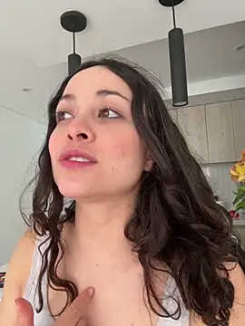 Megan Rodrigo online show from 06-18-26, 10:14