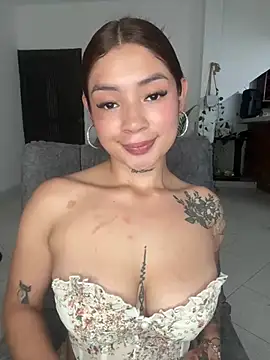 Roxanne 08 online show from 01-15-25, 07:01