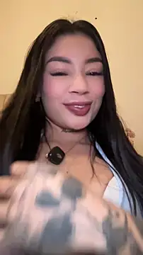 Snapshot of Roxanne_08 chatting on 04-15-26, 09:59 Roxanne 08 online show from 04-15-26, 09:59