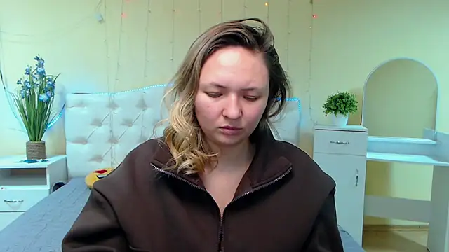SallyVerda online show from 01-18-25, 09:24