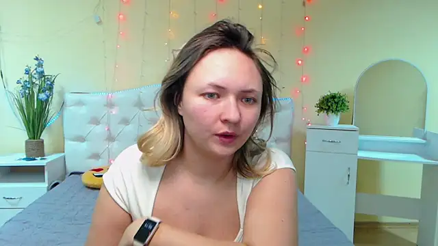 SallyVerda online show from 01-19-25, 04:22