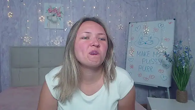 SallyVerda online show from 10-09-25, 05:55