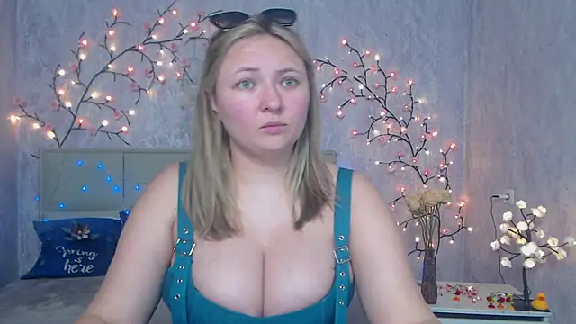 SallyVerda online show from 05-07-26, 07:08
