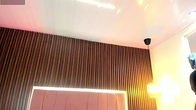 lucky-leah online show from 01-21-25, 03:26