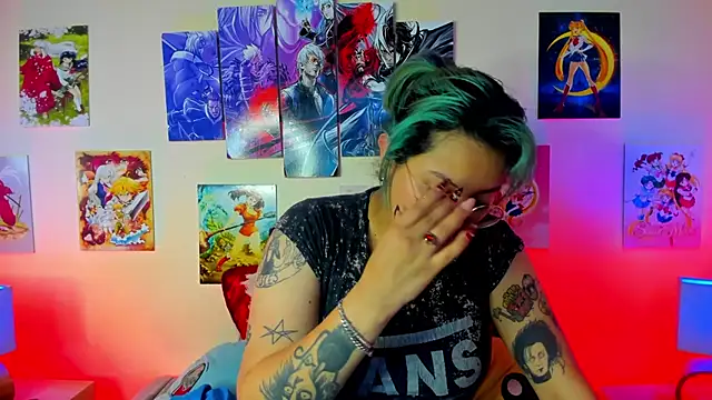 lucky-leah online show from 01-31-25, 03:09