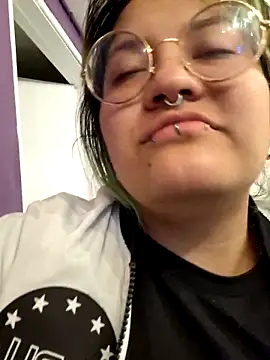 lucky-leah online show from 09-20-25, 03:51