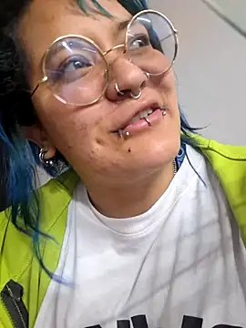 lucky-leah online show from 05-07-26, 03:56