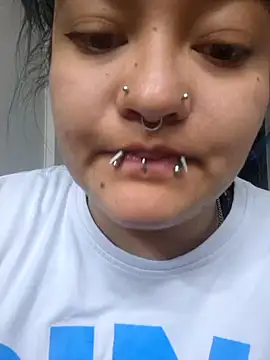 lucky-leah online show from 05-12-26, 03:47