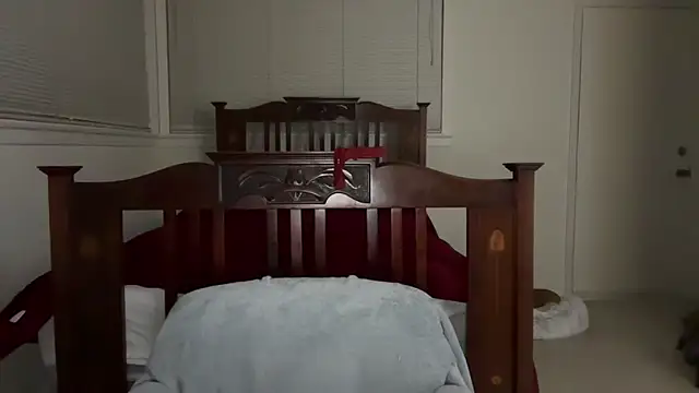 YUMIandbigWOLF online show from 02-03-26, 06:22