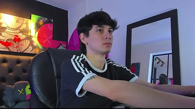 Santi delacruz online show from 01-28-25, 03:46