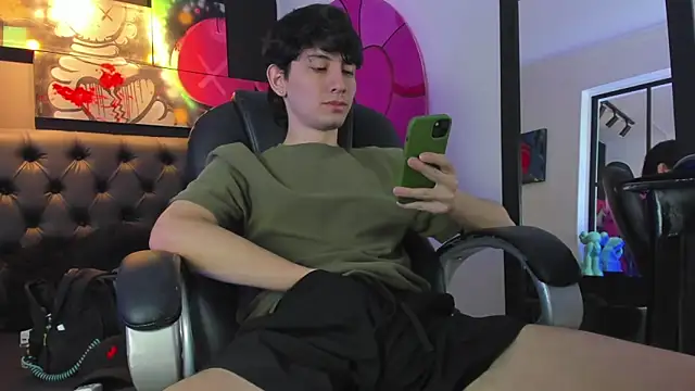 Santi delacruz online show from 02-01-25, 02:24