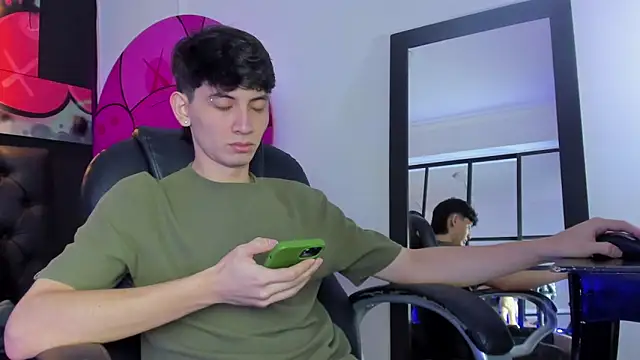 Santi delacruz online show from 02-19-25, 02:12