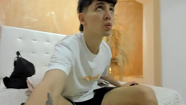 Santi delacruz online show from 03-20-25, 08:08