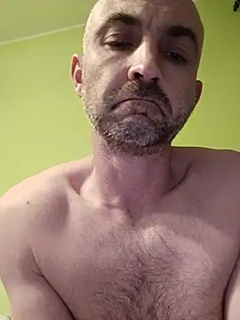 Snapshot of niesmialy39oon chatting on 10-15-25, 07:25 niesmialy39oon online show from 10-15-25, 07:25