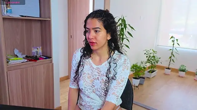 Snapshot of arteverena chatting on 06-04-26, 06:14 arteverena online show from 06-04-26, 06:14