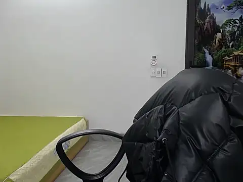 Love bug15 online show from 01-21-25, 03:15