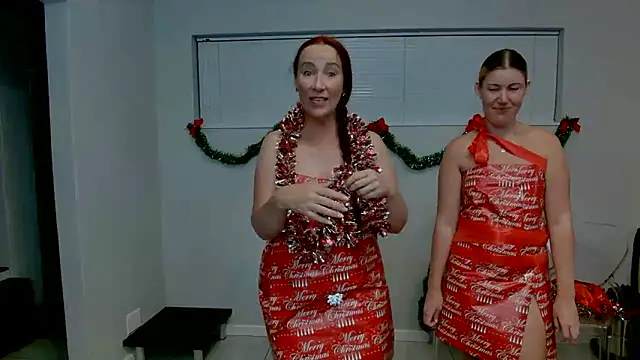 Snapshot of C1eopatra chatting on 12-15-24, 06:26 C1eopatra online show from 12-15-24, 06:26