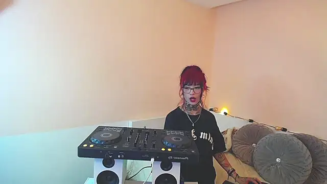 Isabella  dark online show from 12-03-24, 01:30