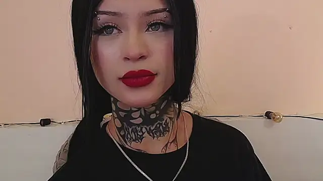 Isabella  dark online show from 12-21-24, 12:20
