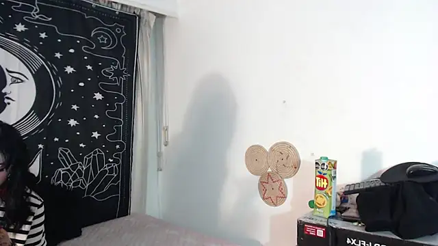 Isabella  dark online show from 02-08-25, 11:34